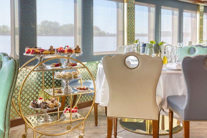 Restaurants, Bars & Cafés on S.S. Bon Voyage